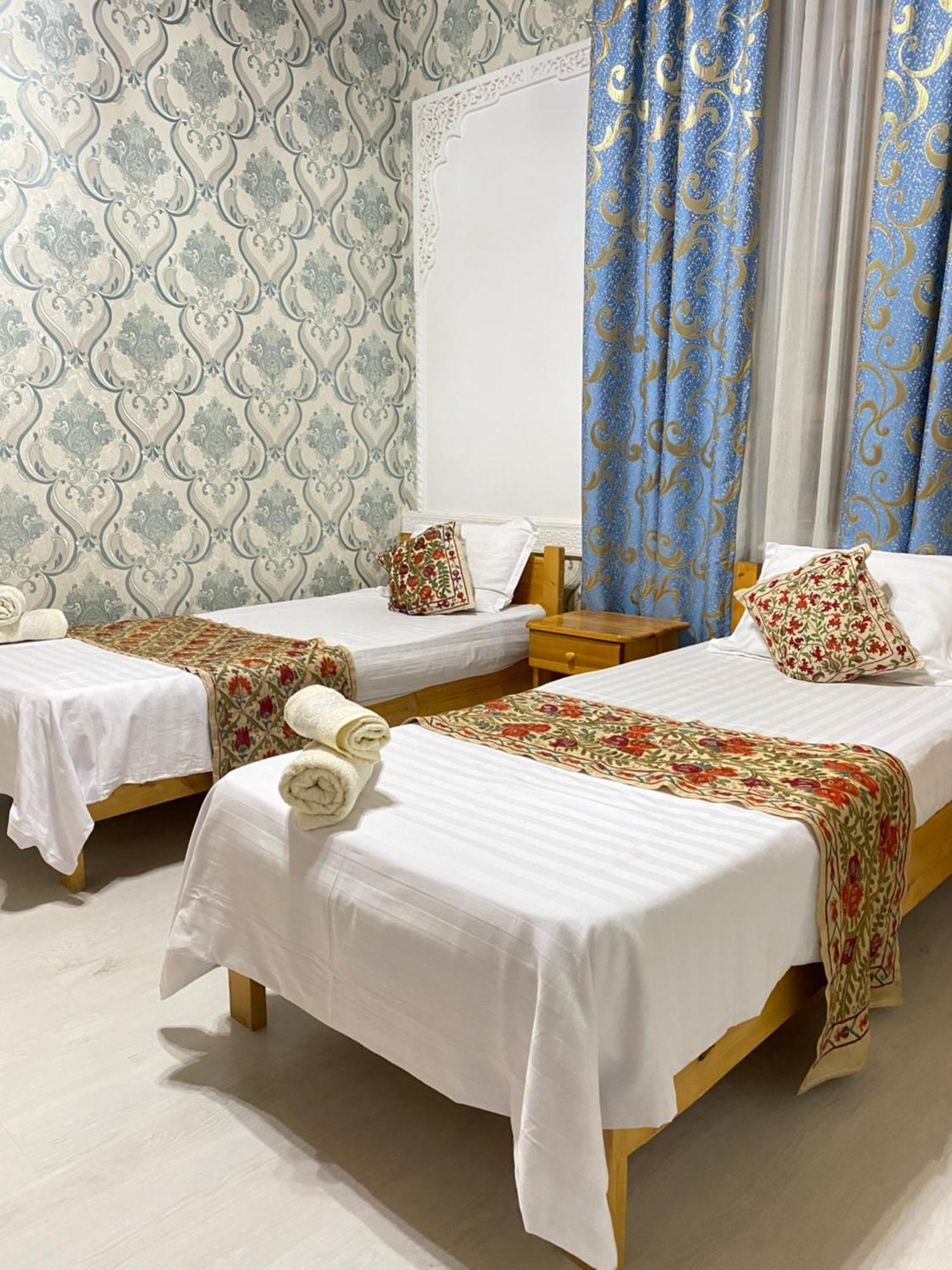 Antique Hotel In Old Town Buchara Buitenkant foto