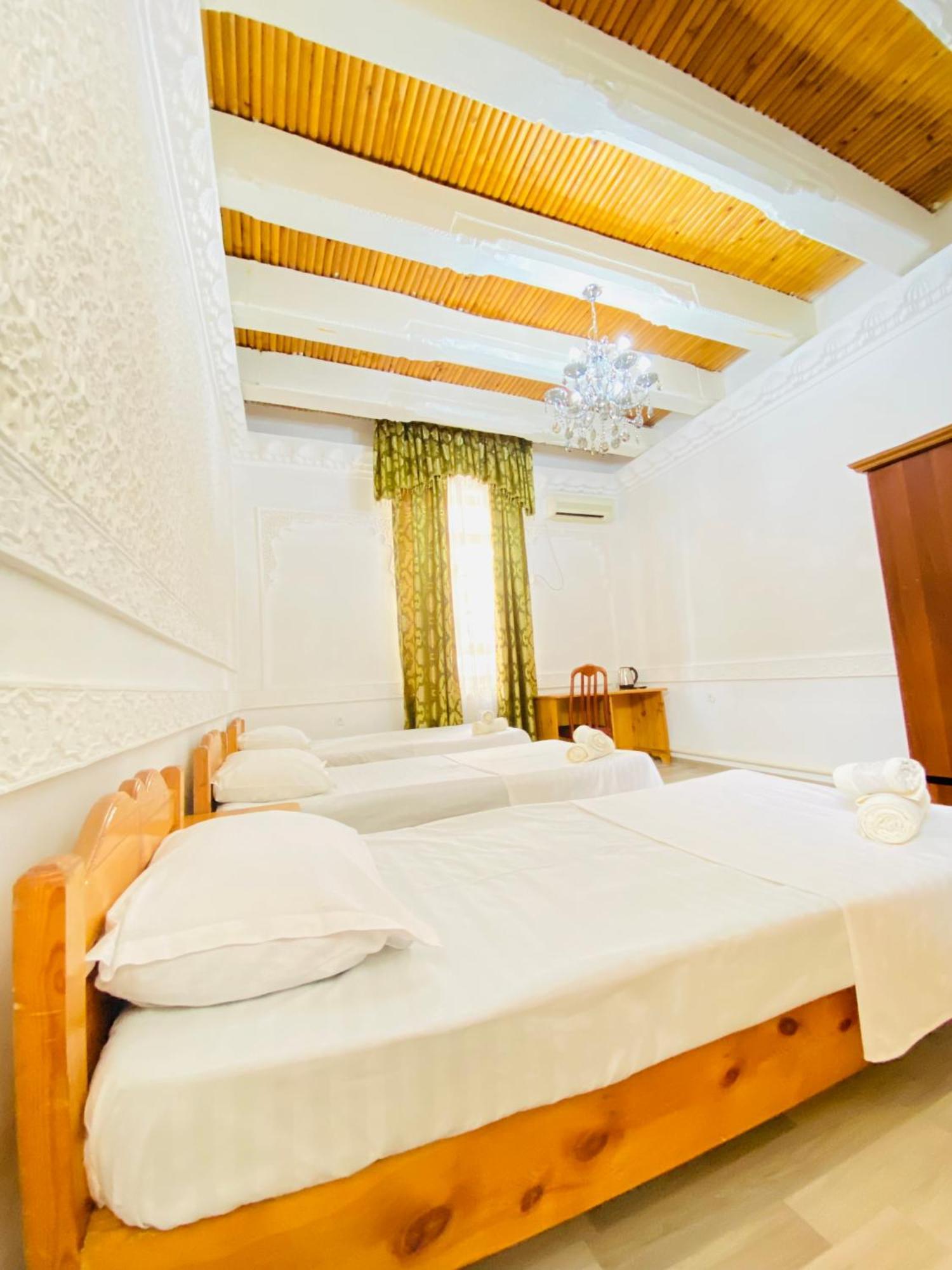 Antique Hotel In Old Town Buchara Buitenkant foto
