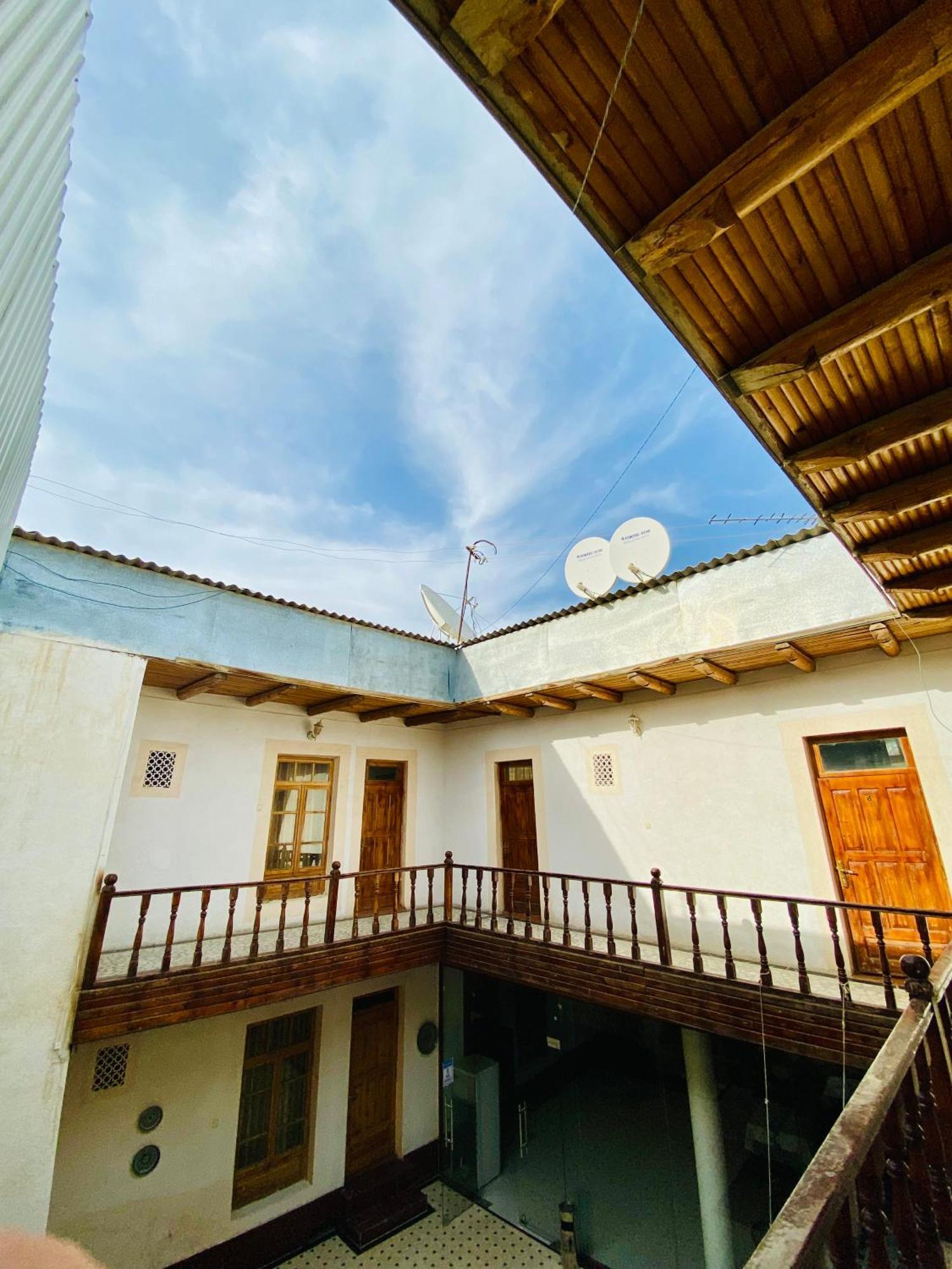 Antique Hotel In Old Town Buchara Buitenkant foto