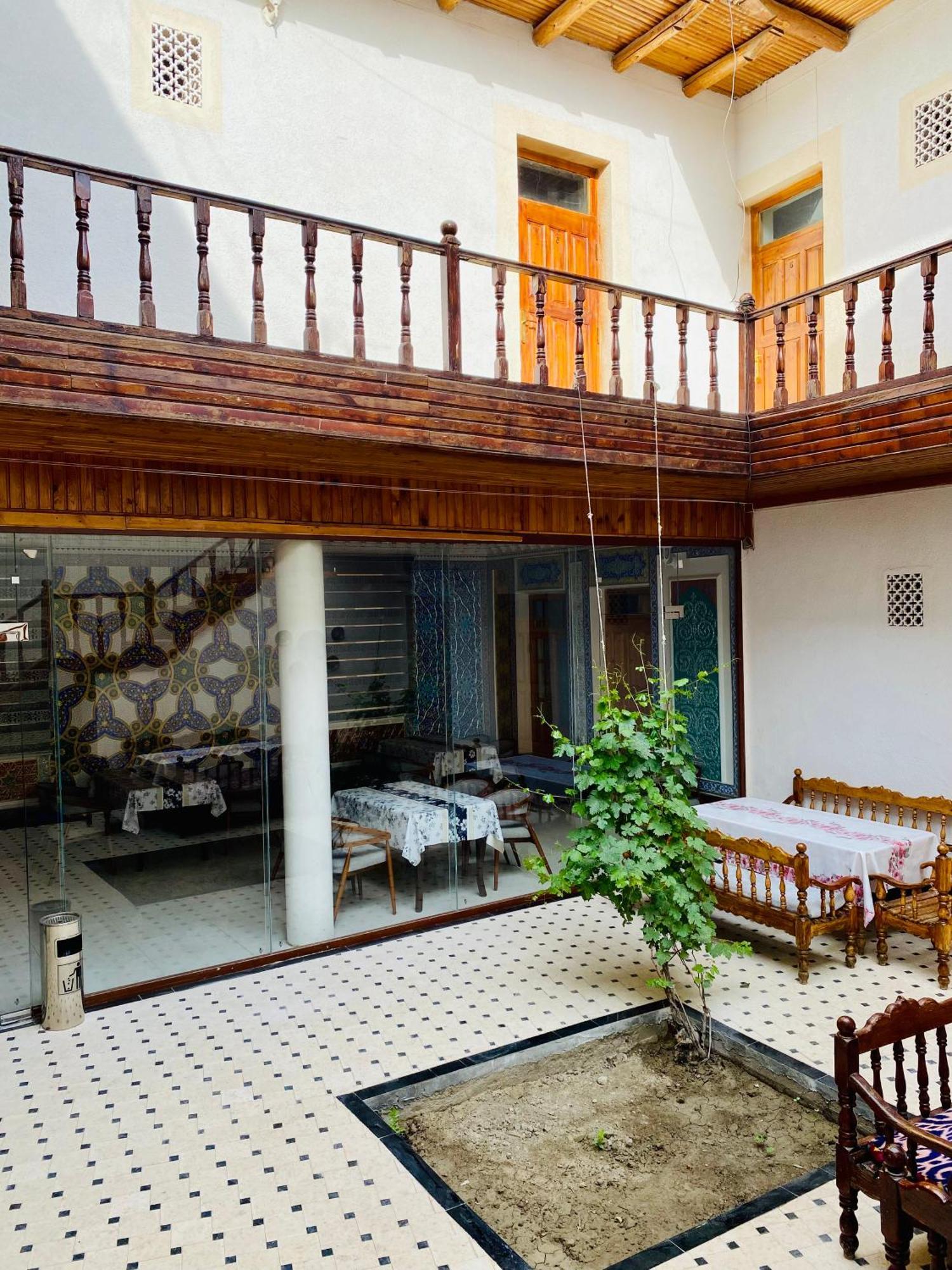 Antique Hotel In Old Town Buchara Buitenkant foto
